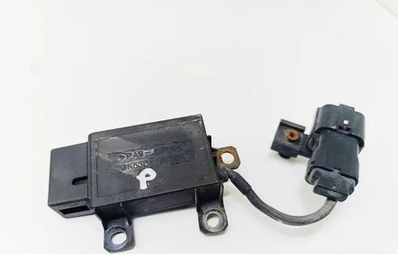 KIA Carens I Coolant fan relay OK53B6176X
