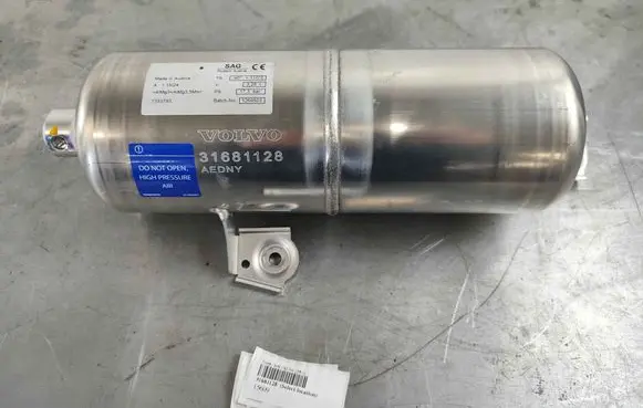 Volvo XC60 Air suspension tank/reservoir 31681128