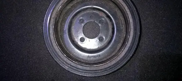 Volkswagen Golf V Crankshaft pulley 03g105243