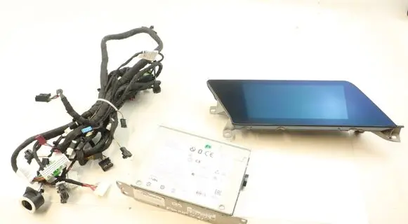 Radio/CD/DVD/GPS head unit