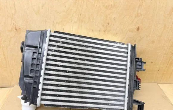 Renault Clio V Intercooler radiator 144966668R