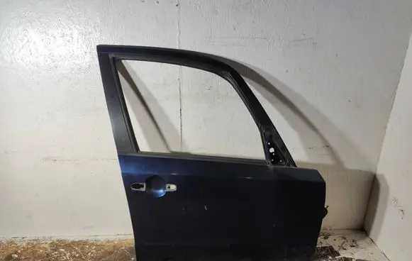 Suzuki SX4 Front door