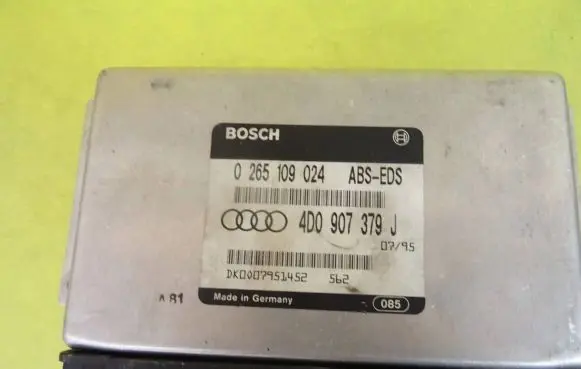 Audi A8 S8 D2 4D ABS control unit/module 0265109024 4D0907379J