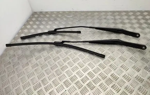 Volkswagen PASSAT B8 Front wiper blade arm 3G1955410 3G1955409