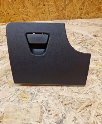 Glove box