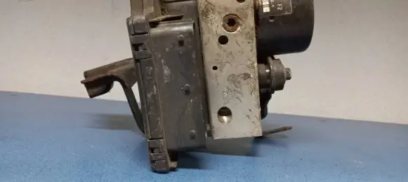 Volkswagen Golf IV ABS Pump 1C0907379