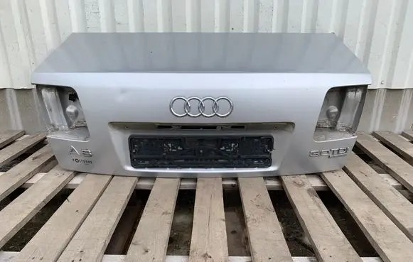 Audi A8 S8 D3 4E Tailgate/trunk/boot lid