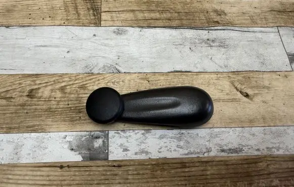 Toyota Yaris Rear door window winding handle 