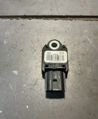 Toyota Aygo AB40 Airbag deployment crash/impact sensor 898310H020 3077384660