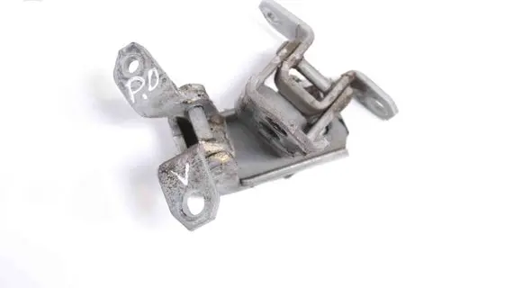Suzuki Grand Vitara II Front door upper hinge