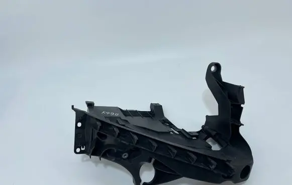 Audi A5 8T 8F Headlight/headlamp mounting bracket 8T0805608R