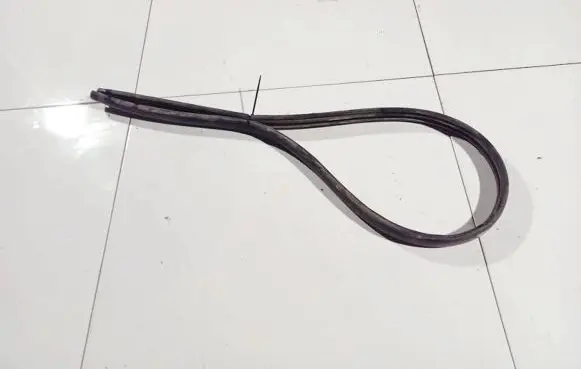 Volvo V50 Rubber seal rear door 