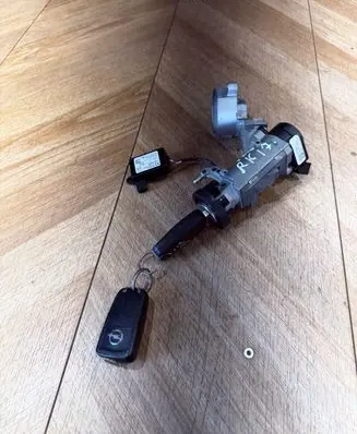 Opel Insignia A Ignition lock 25799293 92620110343
