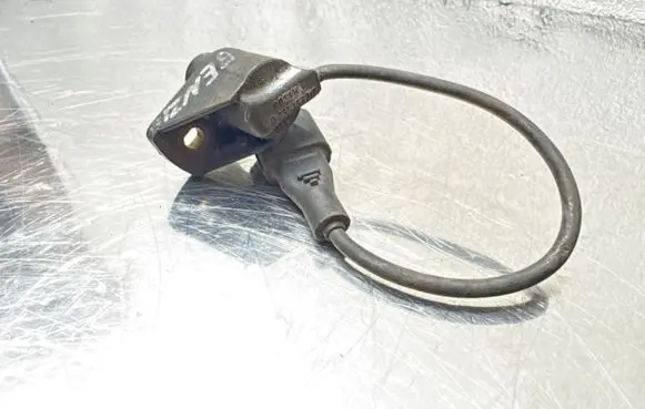 Opel Omega B1 Camshaft position sensor 0232103017