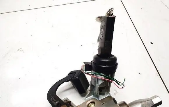 Mazda 5 Ignition lock 3m513f880ac 3m51-3f880-ac