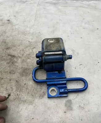 Audi A6 S6 C5 4B Front door upper hinge 833412A