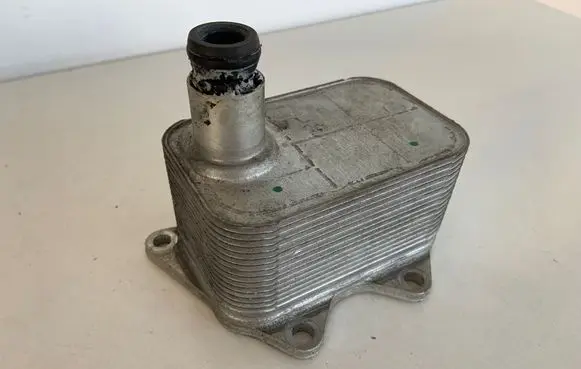 Engine oil radiator