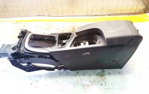 Opel Insignia A Armrest 13242044 524960853