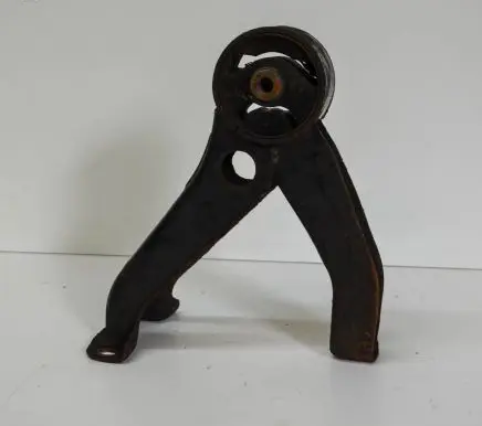 Mitsubishi Outlander Engine mount bracket