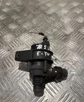 BMW X5 E70 Electric auxiliary coolant/water pump 30950017