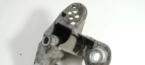 Audi A4 S4 B6 8E 8H Engine mounting bracket 8E0199351