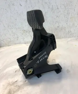 Volkswagen PASSAT B8 Brake pedal 5q1723058