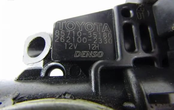 Toyota Camry Front door window regulator motor 8571035180