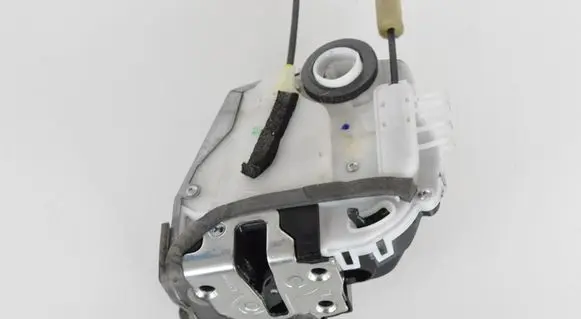 Toyota Prius (XW30) Rear door lock 