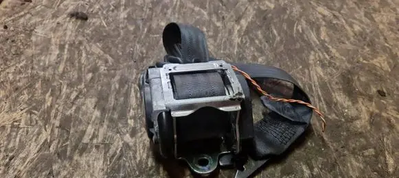 Volvo XC90 Third row seat belt 30738608