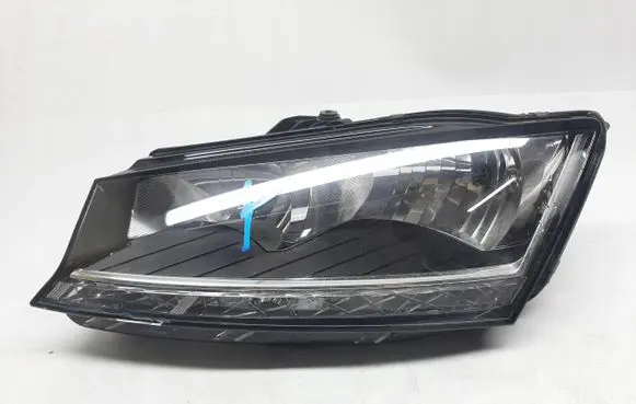 Skoda Fabia Mk3 (NJ) Headlight/headlamp markus-6V1941015D