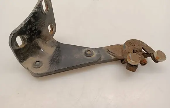 Volkswagen Caddy Sliding door lower roller guide/hinge 2K0843397A