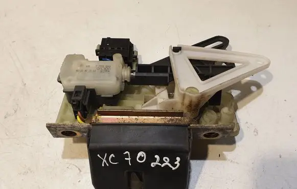 Tailgate/trunk/boot lock/catch/latch