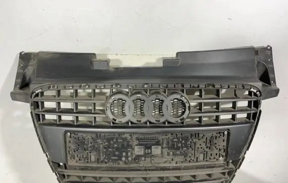 Audi TT TTS Mk2 Front bumper upper radiator grill 8J0853651