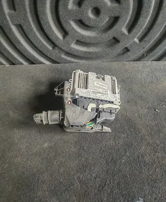 Ford Focus Engine control unit/module CV6112A650ANE 0261S09147