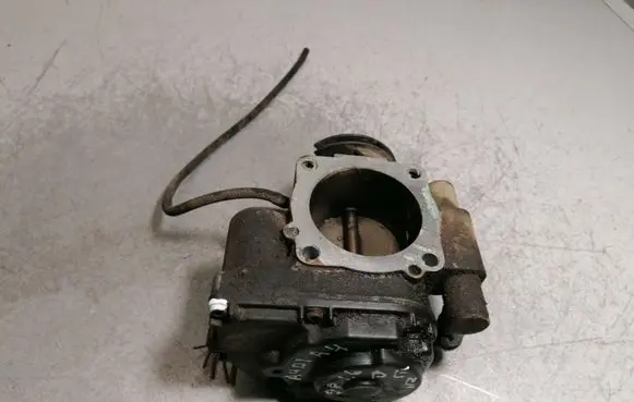 Audi A4 S4 B5 8D Throttle valve 408237212