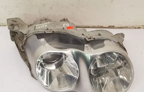 Hyundai Coupe Headlight/headlamp