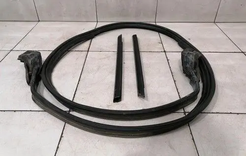 Mercedes-Benz SL R231 Front door rubber seal A2317500098