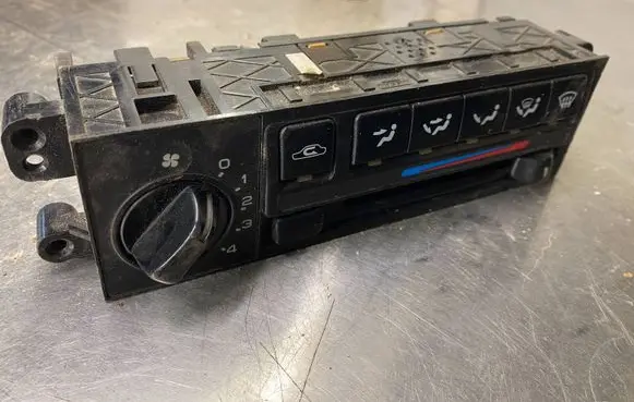 Nissan Almera Tino Climate control unit D9908976902 D1104