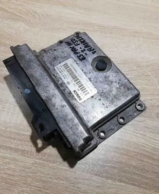 Renault Espace III Engine control unit/module ECU 0281001590 7700107258