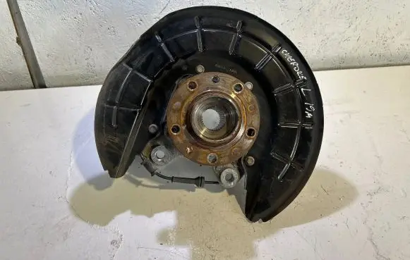 Jeep Cherokee Rear wheel hub
