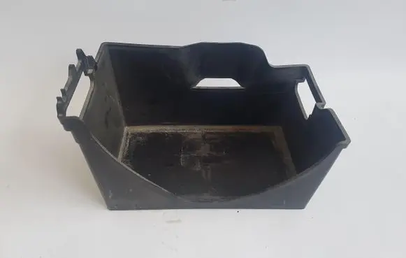 Mitsubishi Pajero Battery box tray 