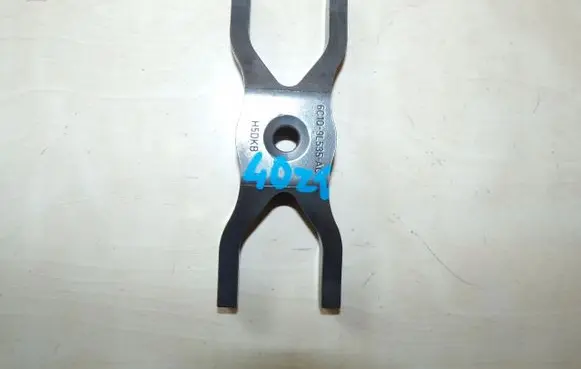 Citroen Jumper Fuel Injector clamp holder 