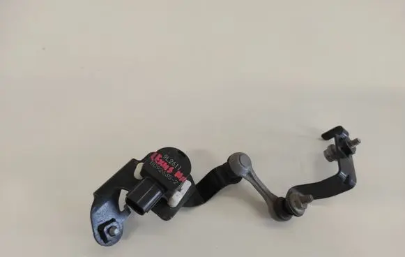 Lexus NX Front height sensor lever B0926352 9L2611