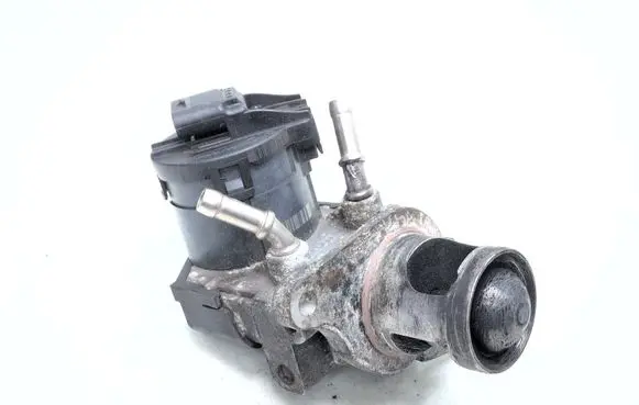 BMW 3 E92 E93 EGR valve 7810871