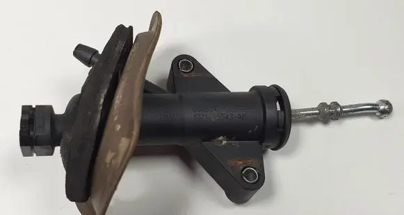 Jaguar X-Type Clutch slave cylinder 1S71-7A543-AE