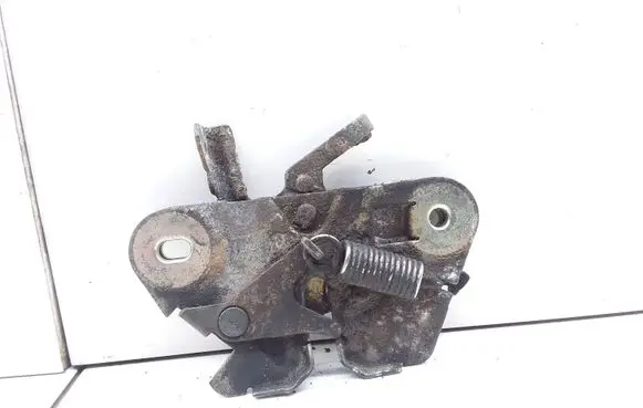 Engine bonnet/hood lock/catch