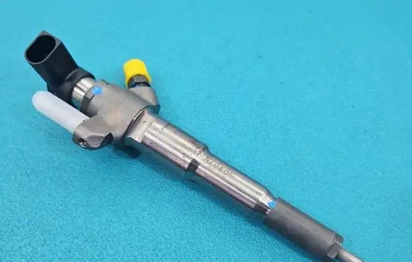 Renault Master III Fuel injector 166000372R IMPRK1570605