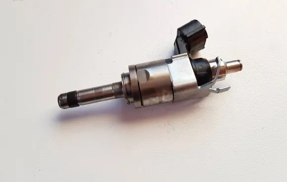 Mazda CX-5 II Fuel injector PAMB13250 02G0309375