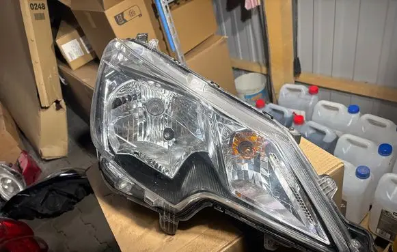 Mitsubishi Space Star Headlight/headlamp 8301D446