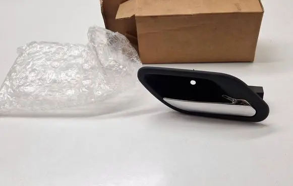 BMW 5 E39 Front door interior handle 7032926